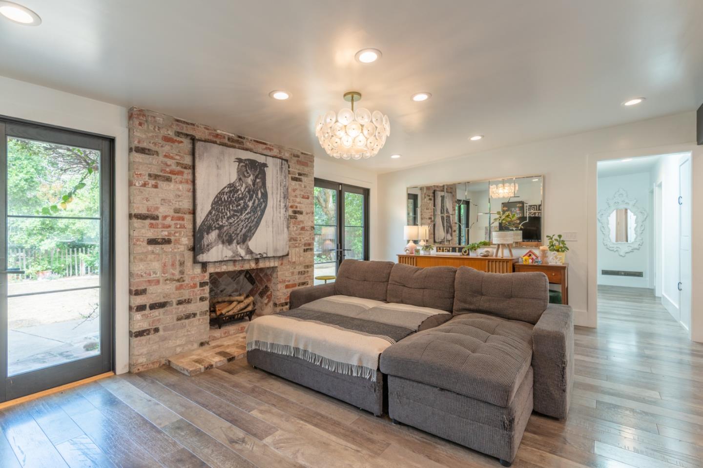 42 Laurel DR