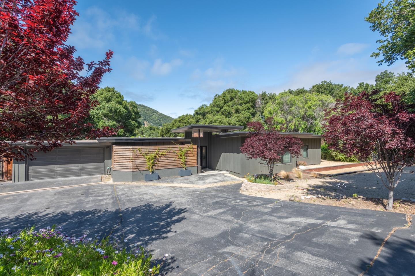 42 Laurel DR