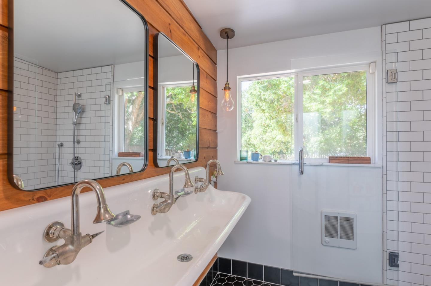 42 Laurel DR