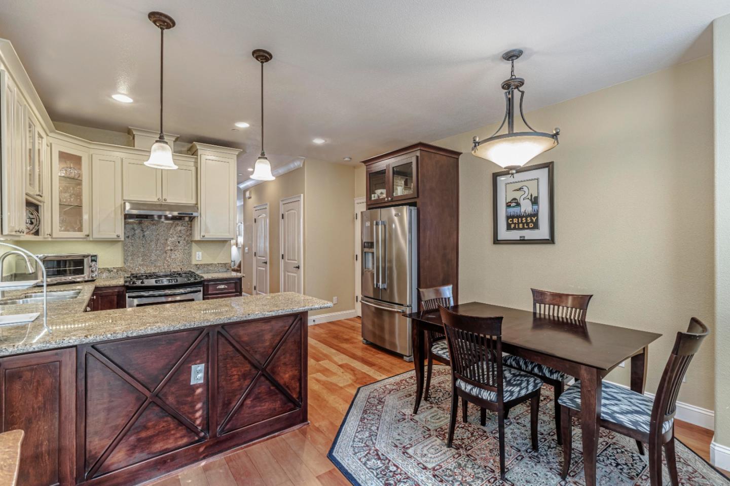 627 Crystal CT