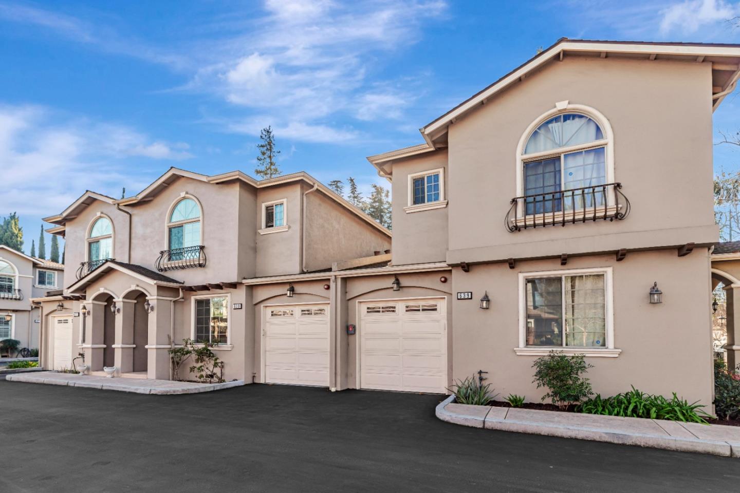 627 Crystal CT