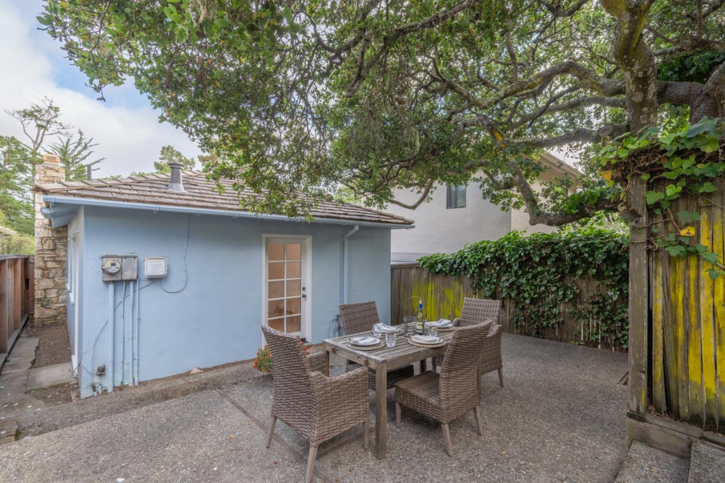 2NE Ocean and Guadalupe AVE