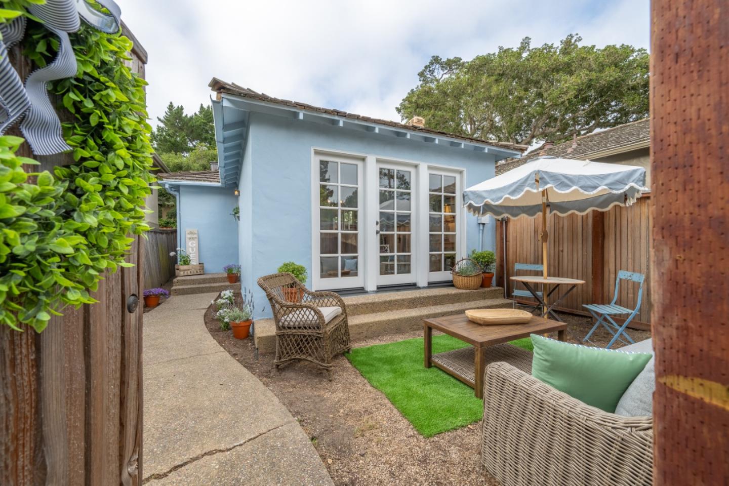 2NE Ocean and Guadalupe AVE