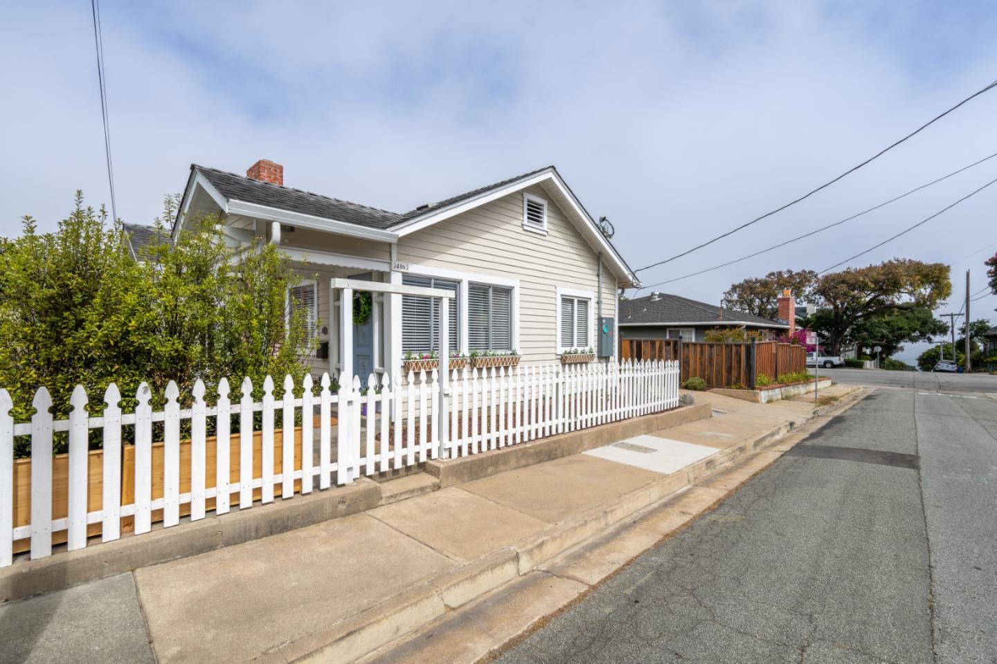 406 10th Street
