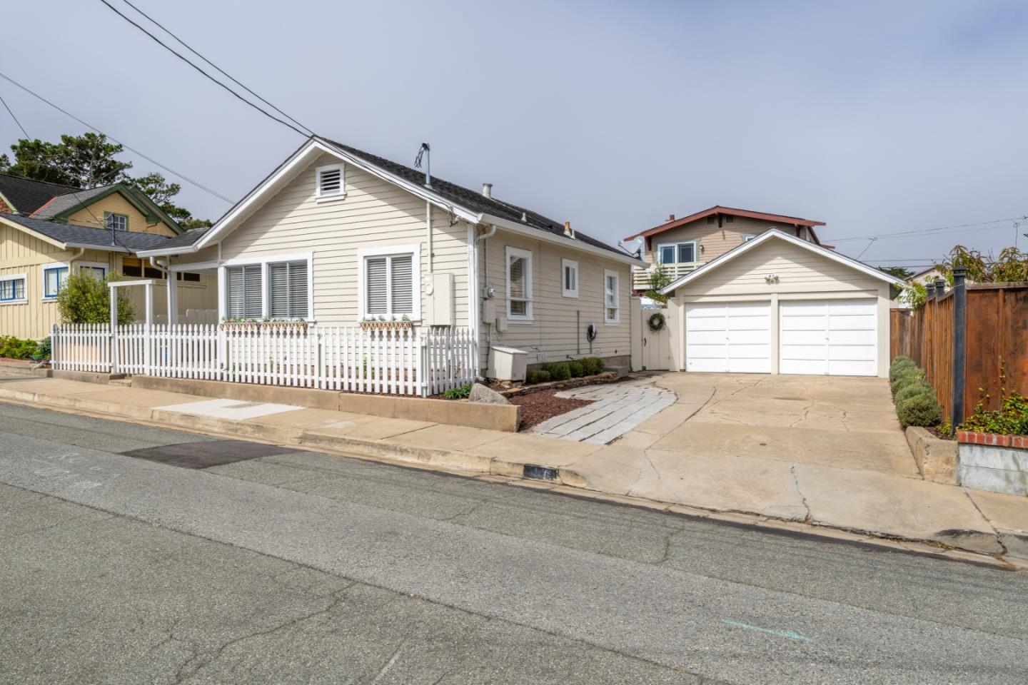 406 10th Street