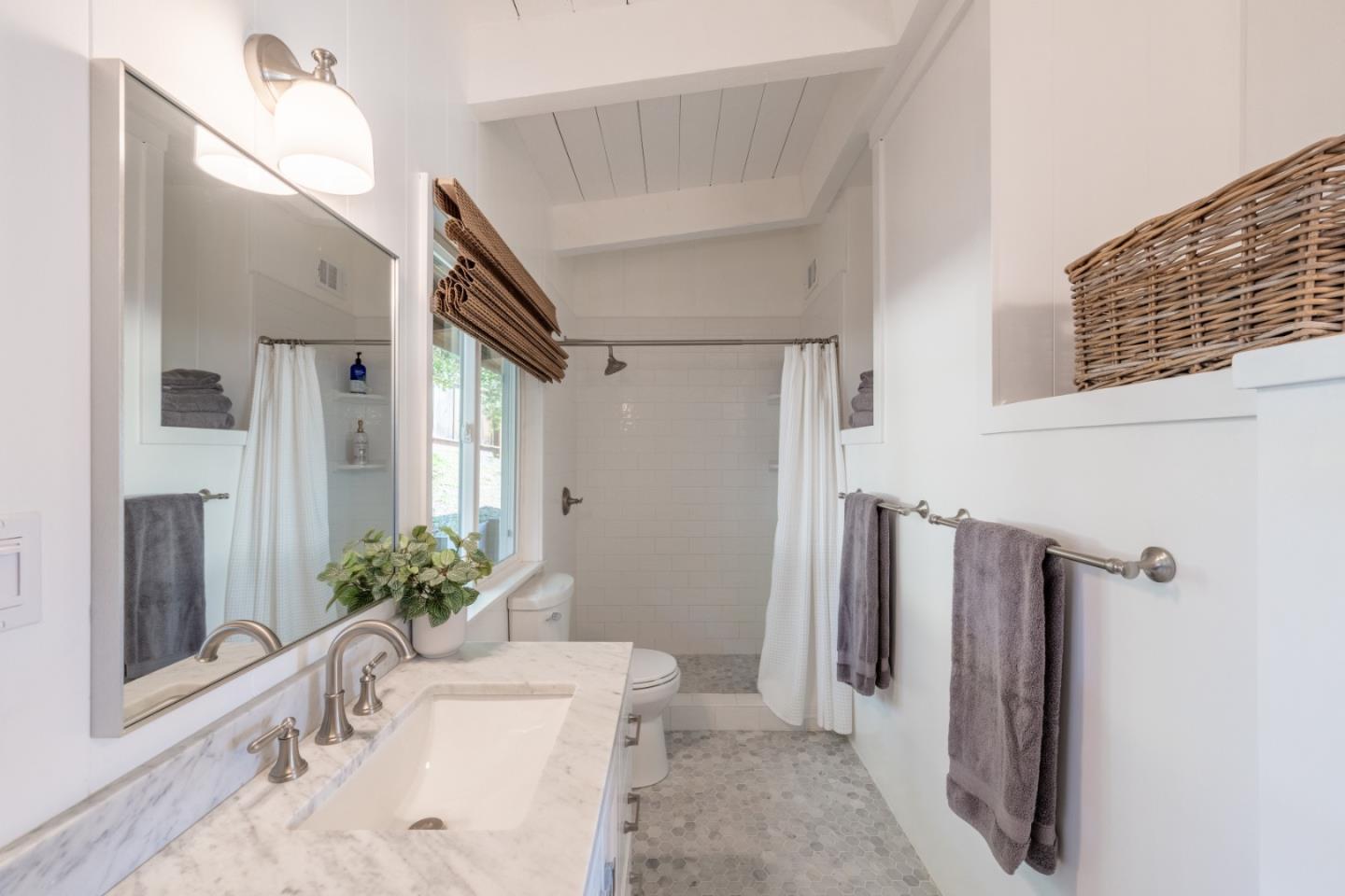 233 Country Club Drive