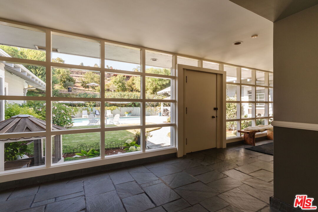 301 E Virginia Ter