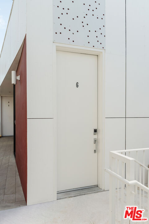 1253 N Sweetzer Ave Unit: 6