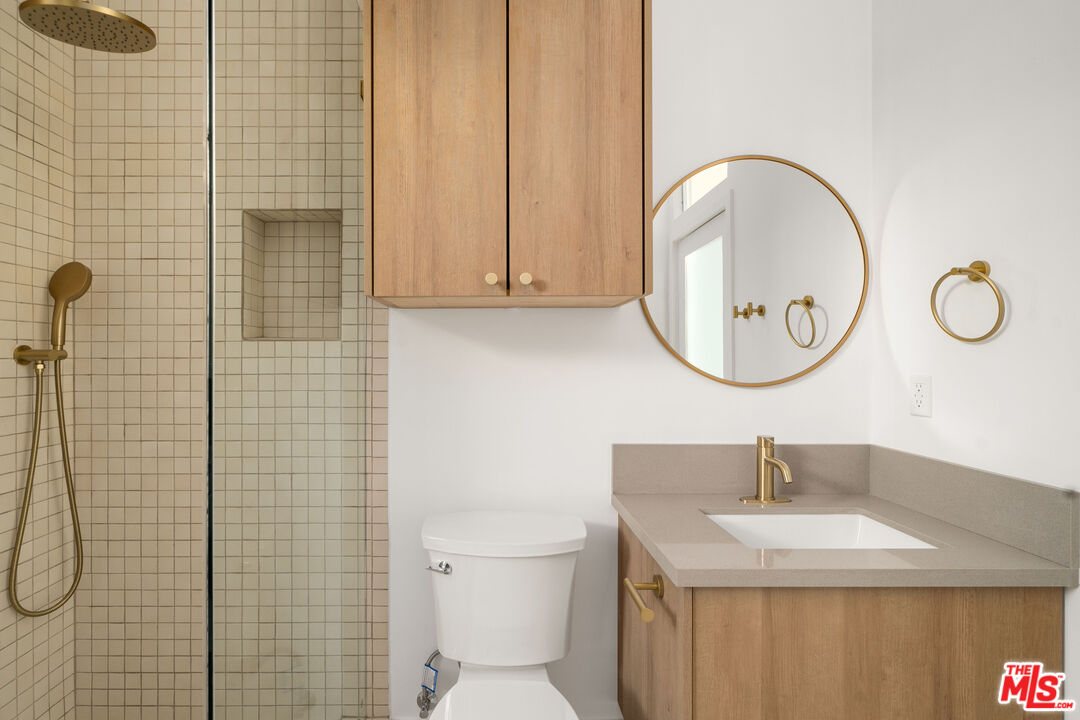 3909 Exposition Blvd Unit: 1/2