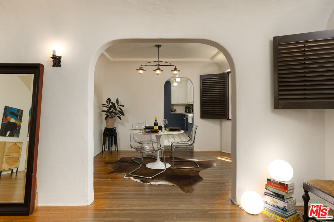 5120 Willowcrest Ave