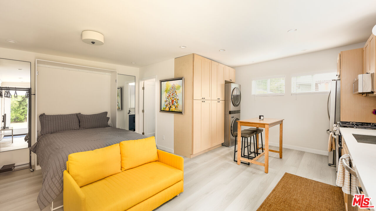 5120 Willowcrest Ave