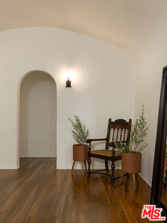 5120 Willowcrest Ave