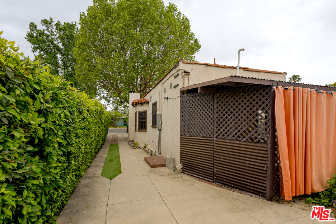 5120 Willowcrest Ave