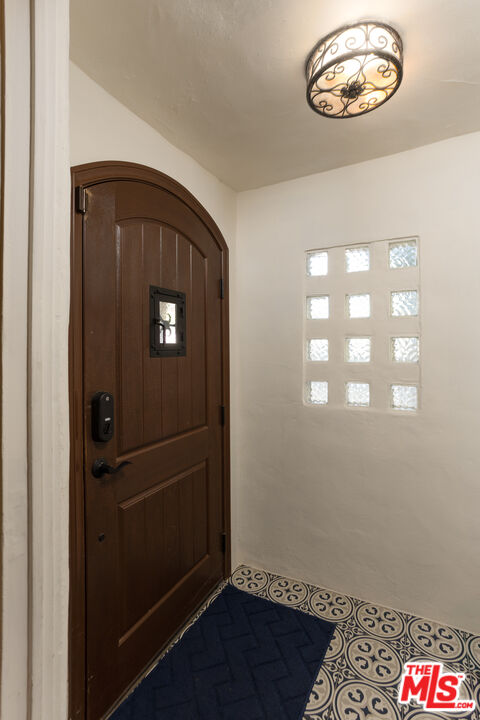 5120 Willowcrest Ave