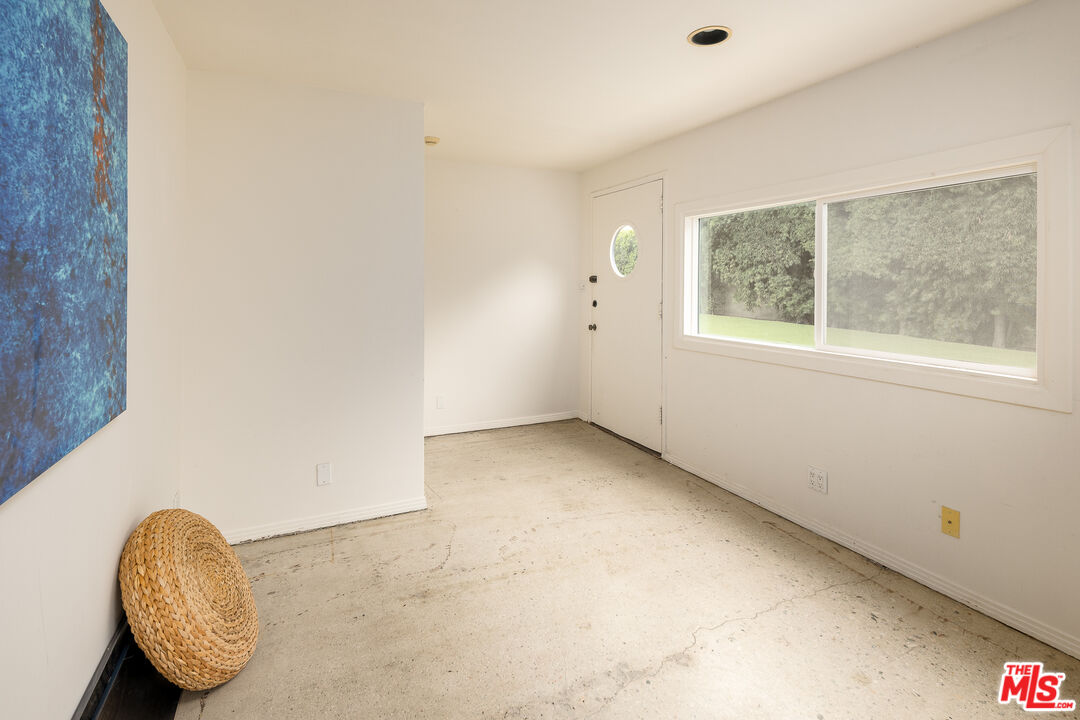 5120 Willowcrest Ave