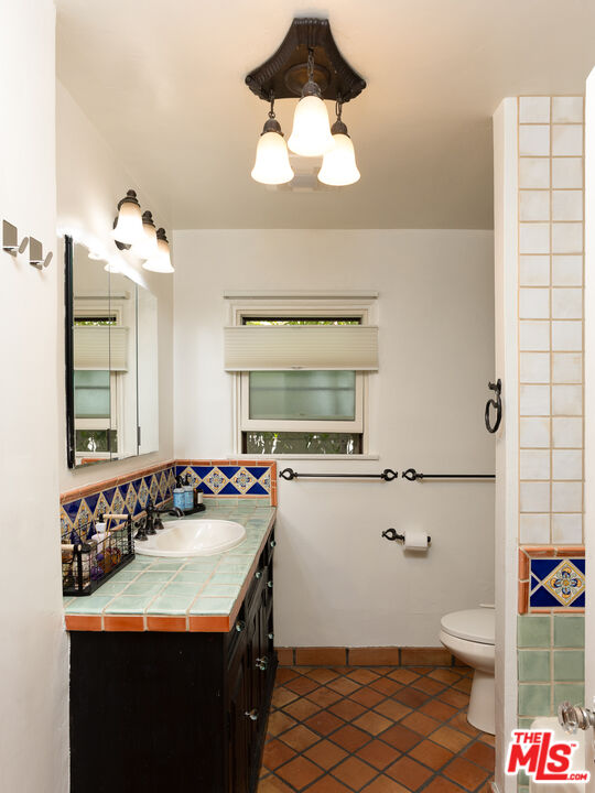 5120 Willowcrest Ave