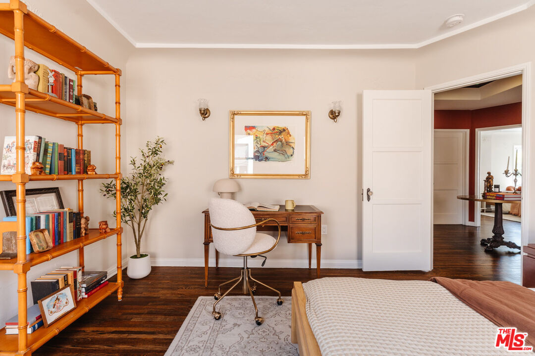 3975 Sutro Ave