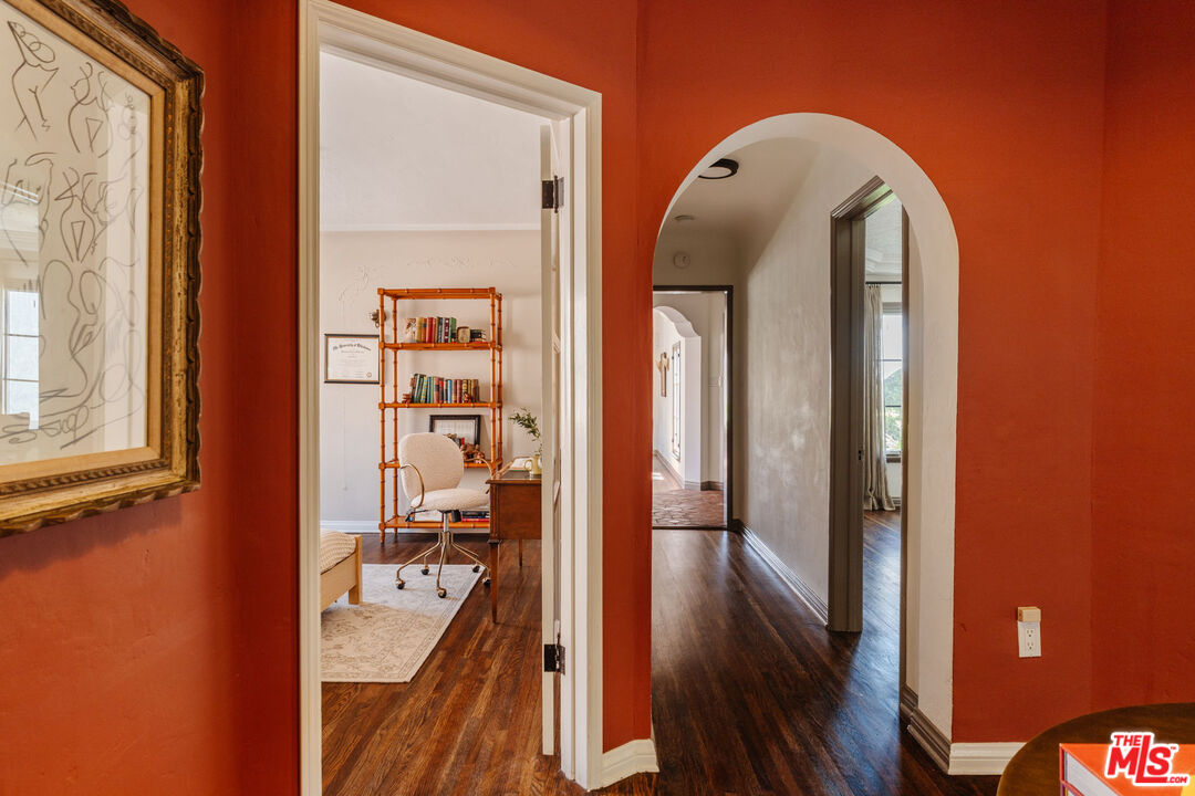 3975 Sutro Ave