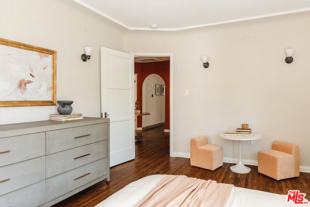 3975 Sutro Ave