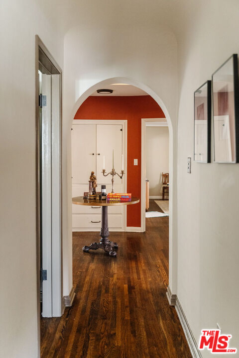 3975 Sutro Ave