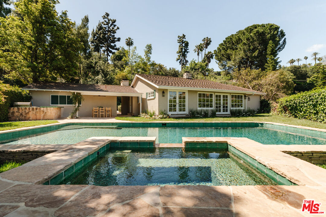 4451 Coronet Dr
