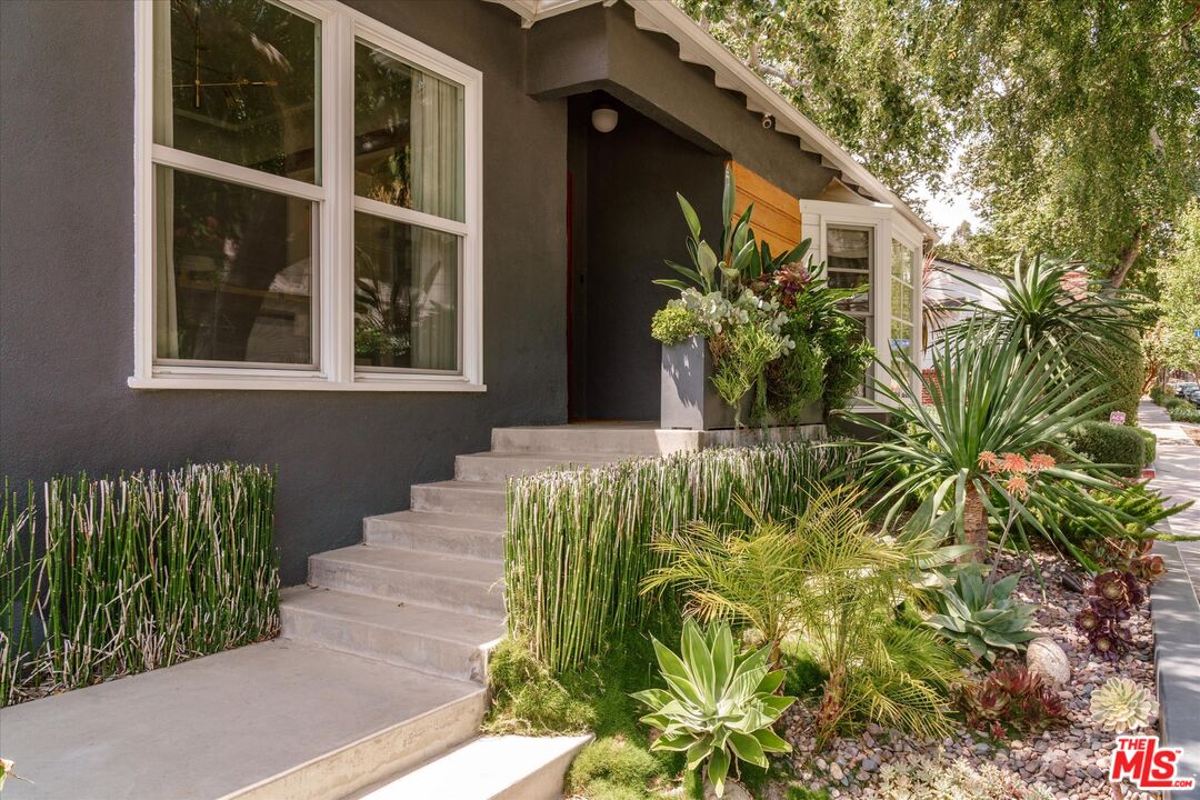 2583 Canyon Dr