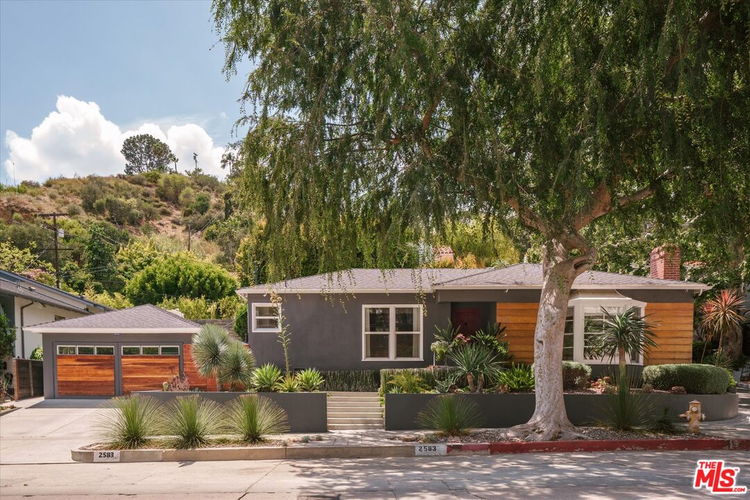 2583 Canyon Dr