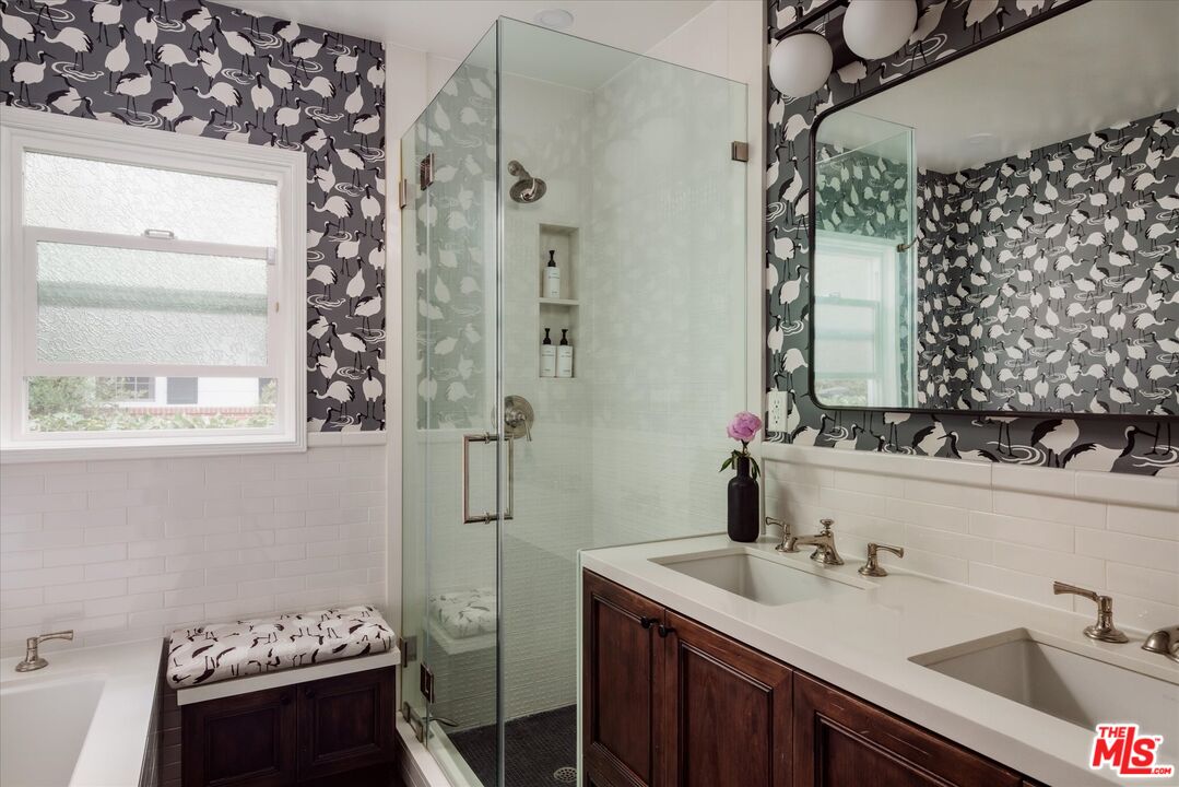 2583 Canyon Dr