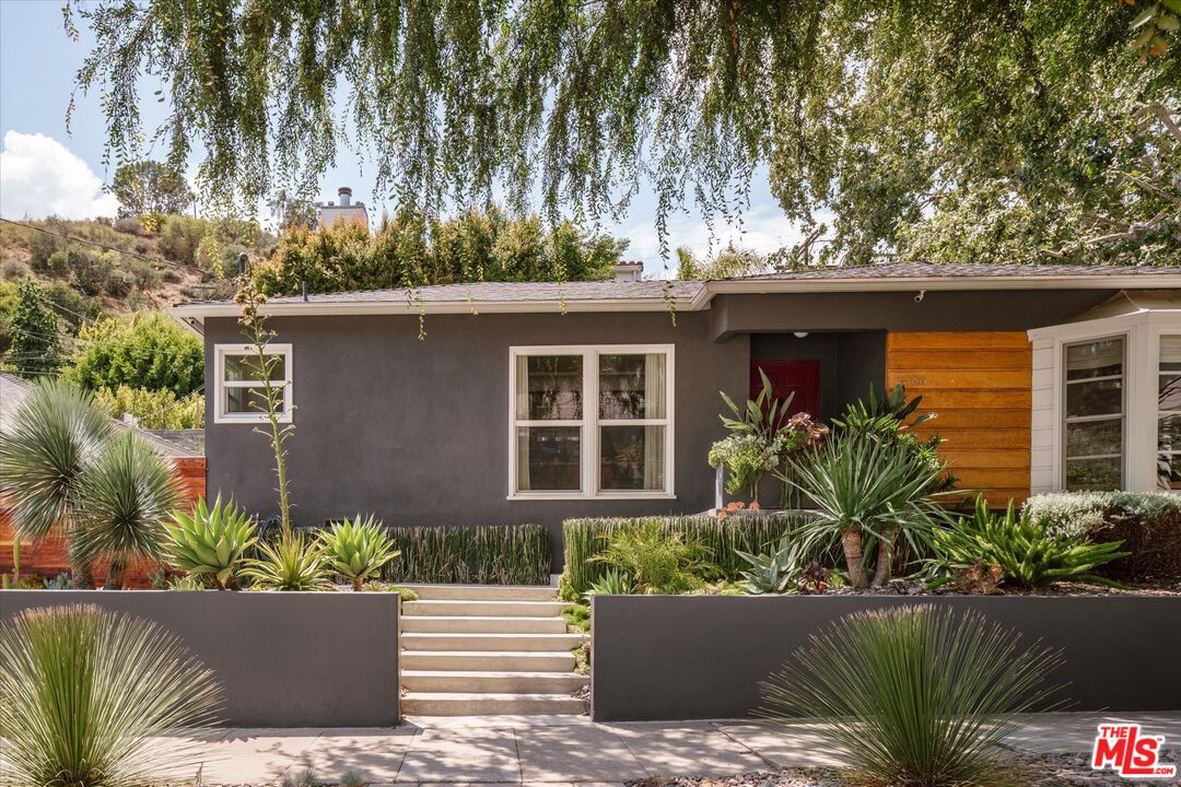 2583 Canyon Dr
