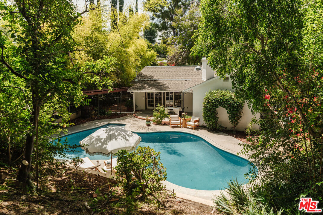 22370 Macfarlane Dr