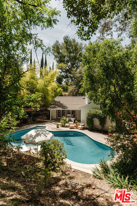 22370 Macfarlane Dr