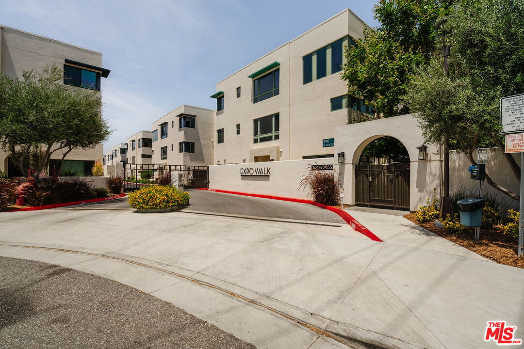 2911 W Exposition Pl Unit: 1