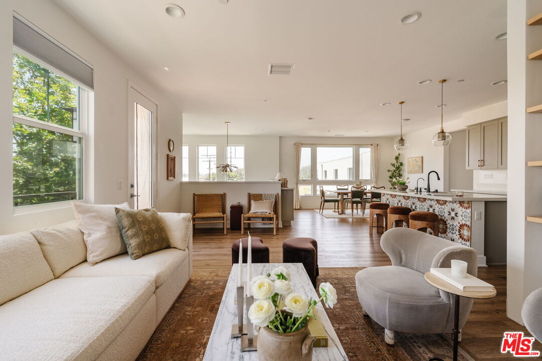 2911 W Exposition Pl Unit: 1