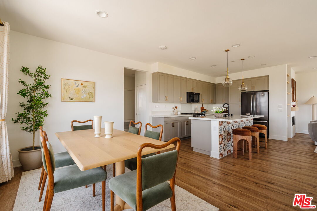 2911 W Exposition Pl Unit: 1