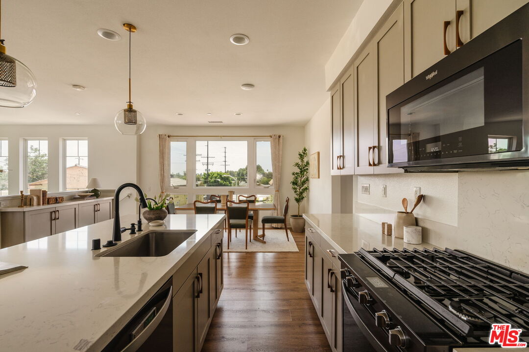 2911 W Exposition Pl Unit: 1