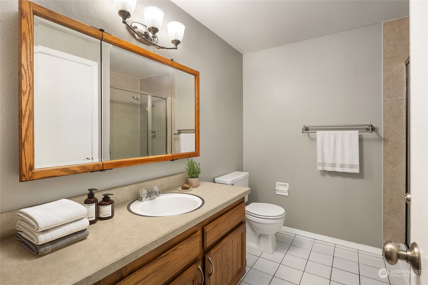 19123 Ballinger Way NE #201