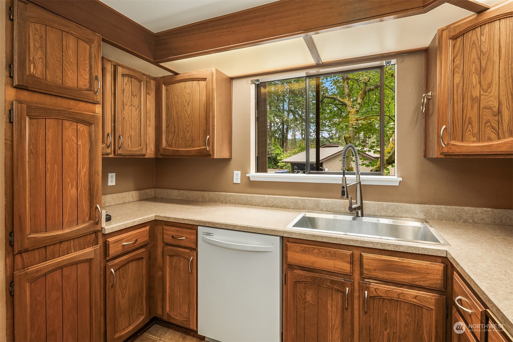 19123 Ballinger Way NE #201