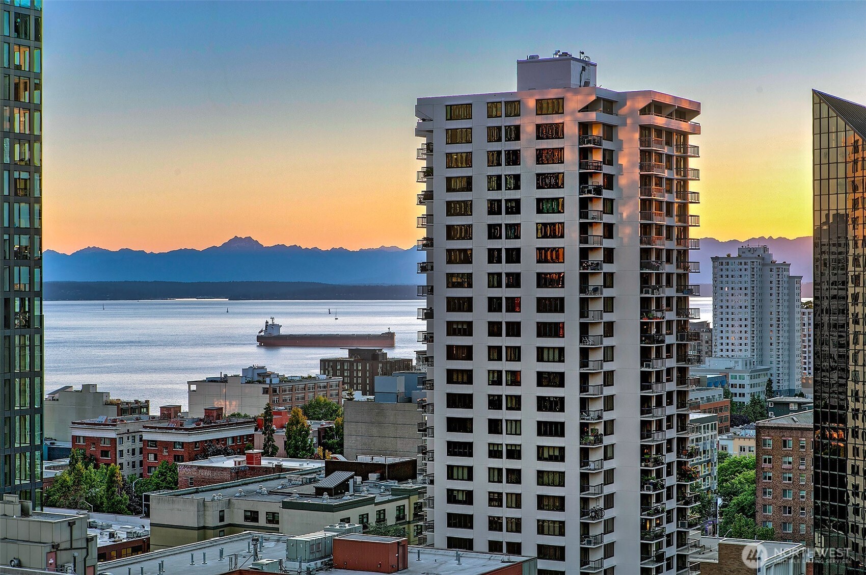 1920 4th Avenue Unit: 1702
