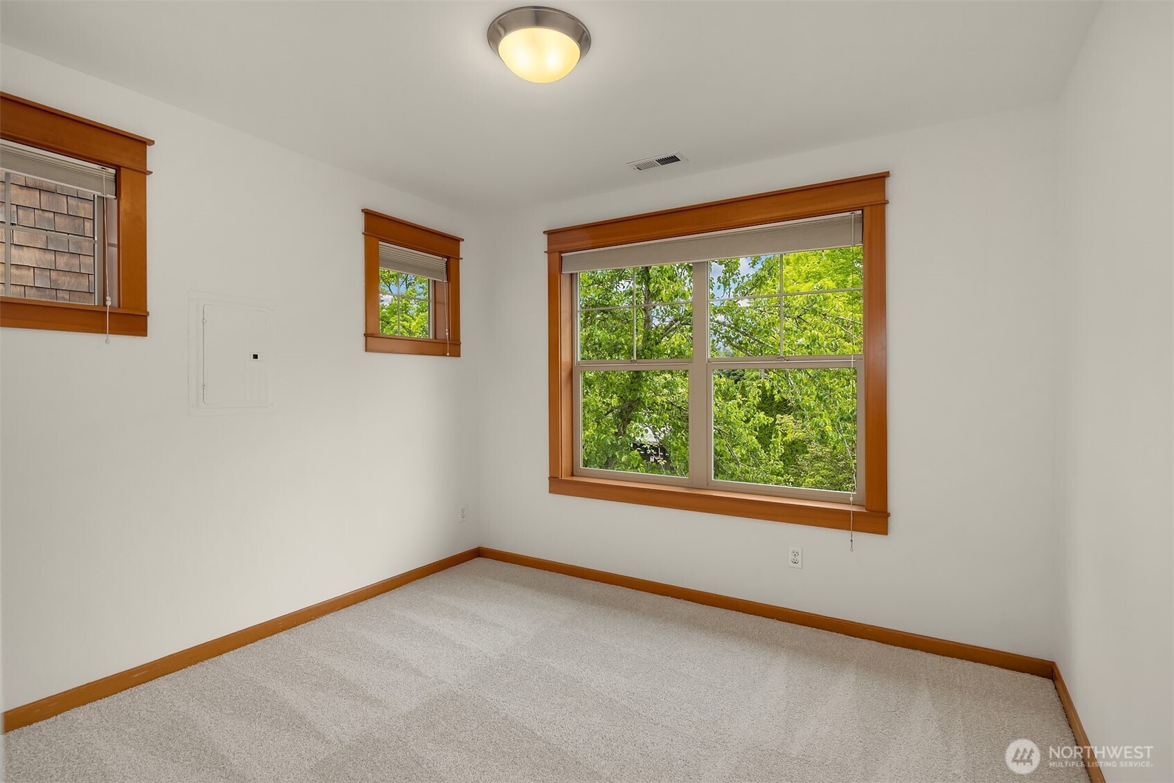 1905 NE 125th Street
