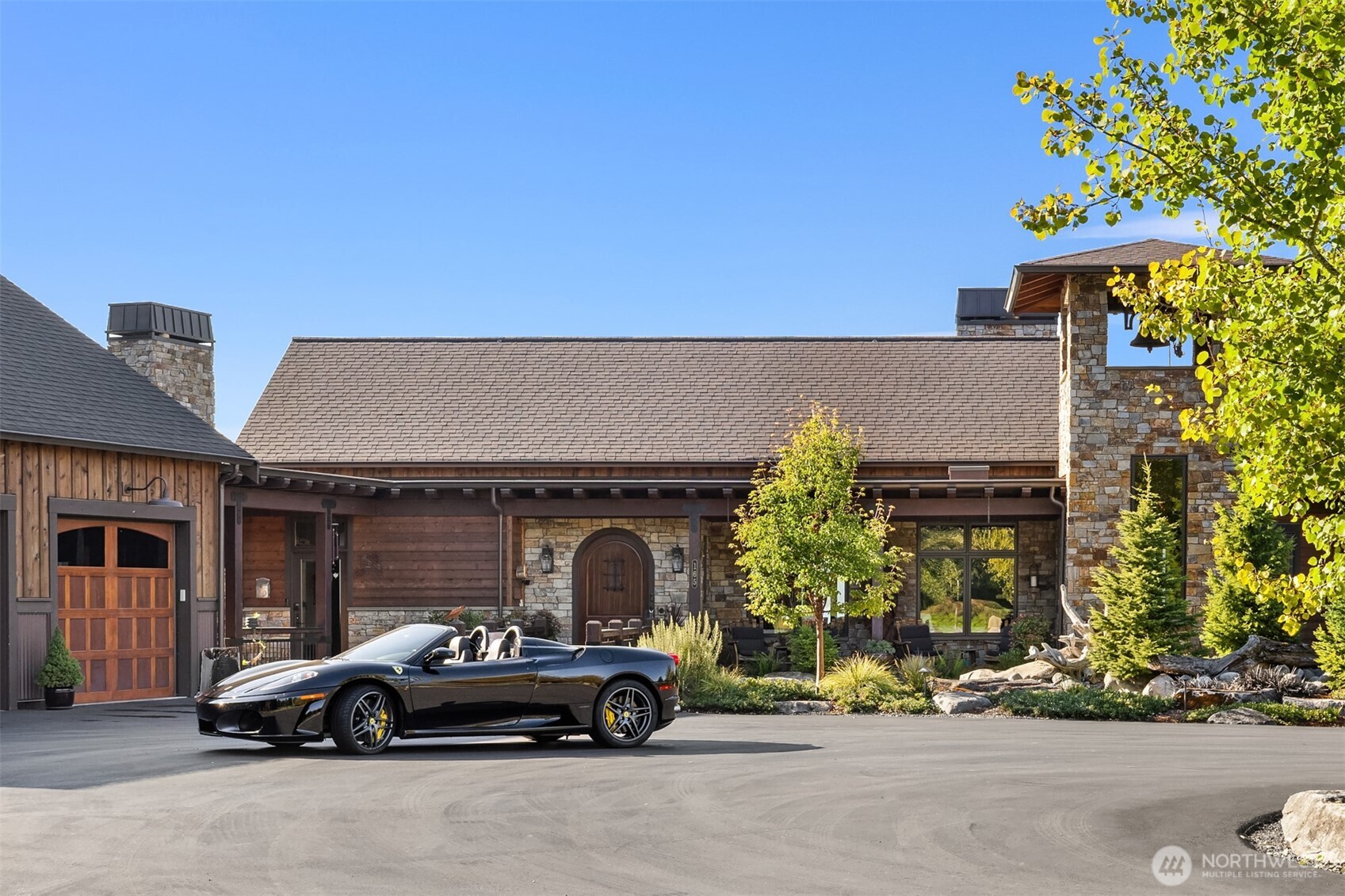 165 NE Kinman Road