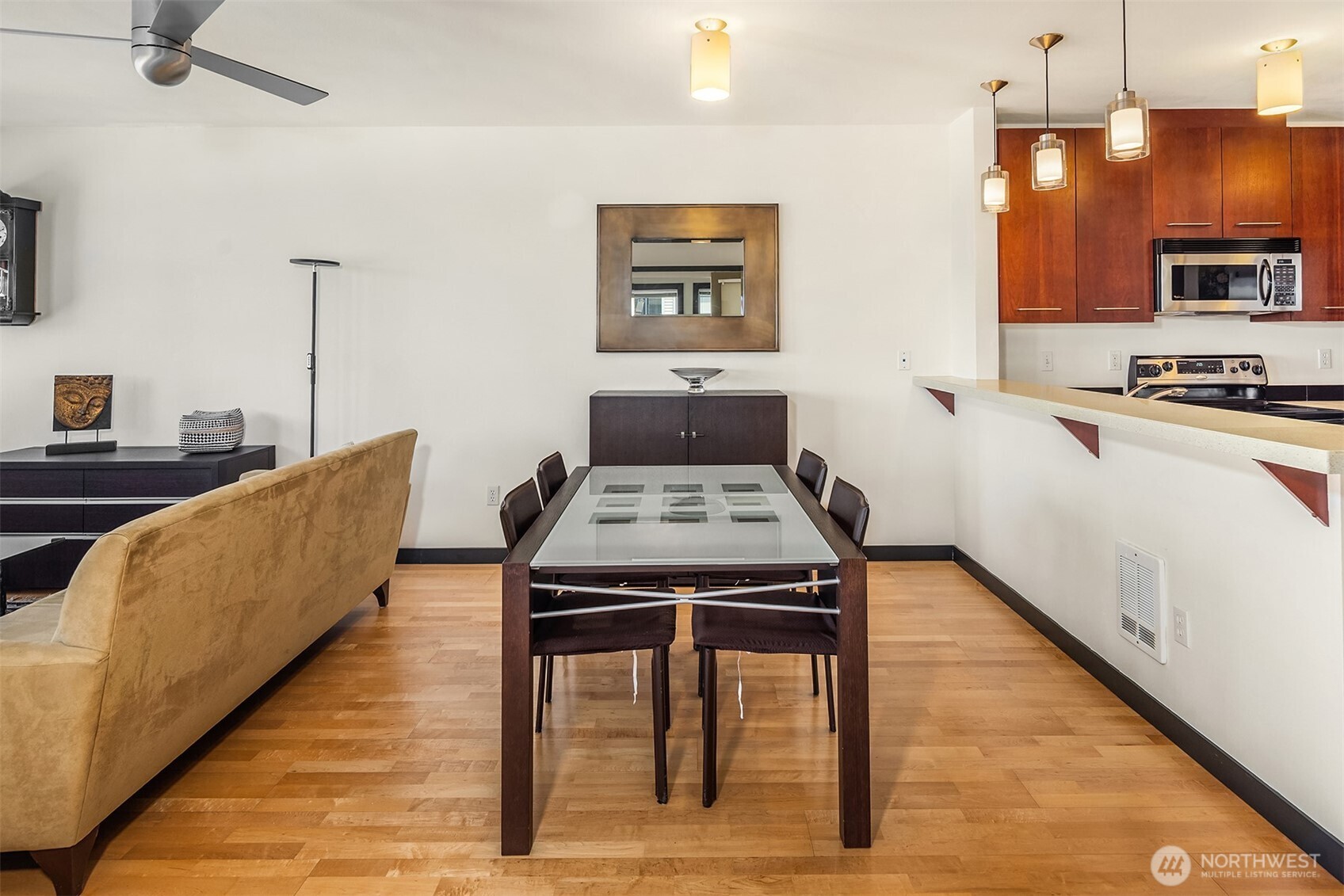 655 Crockett Street Unit: B301