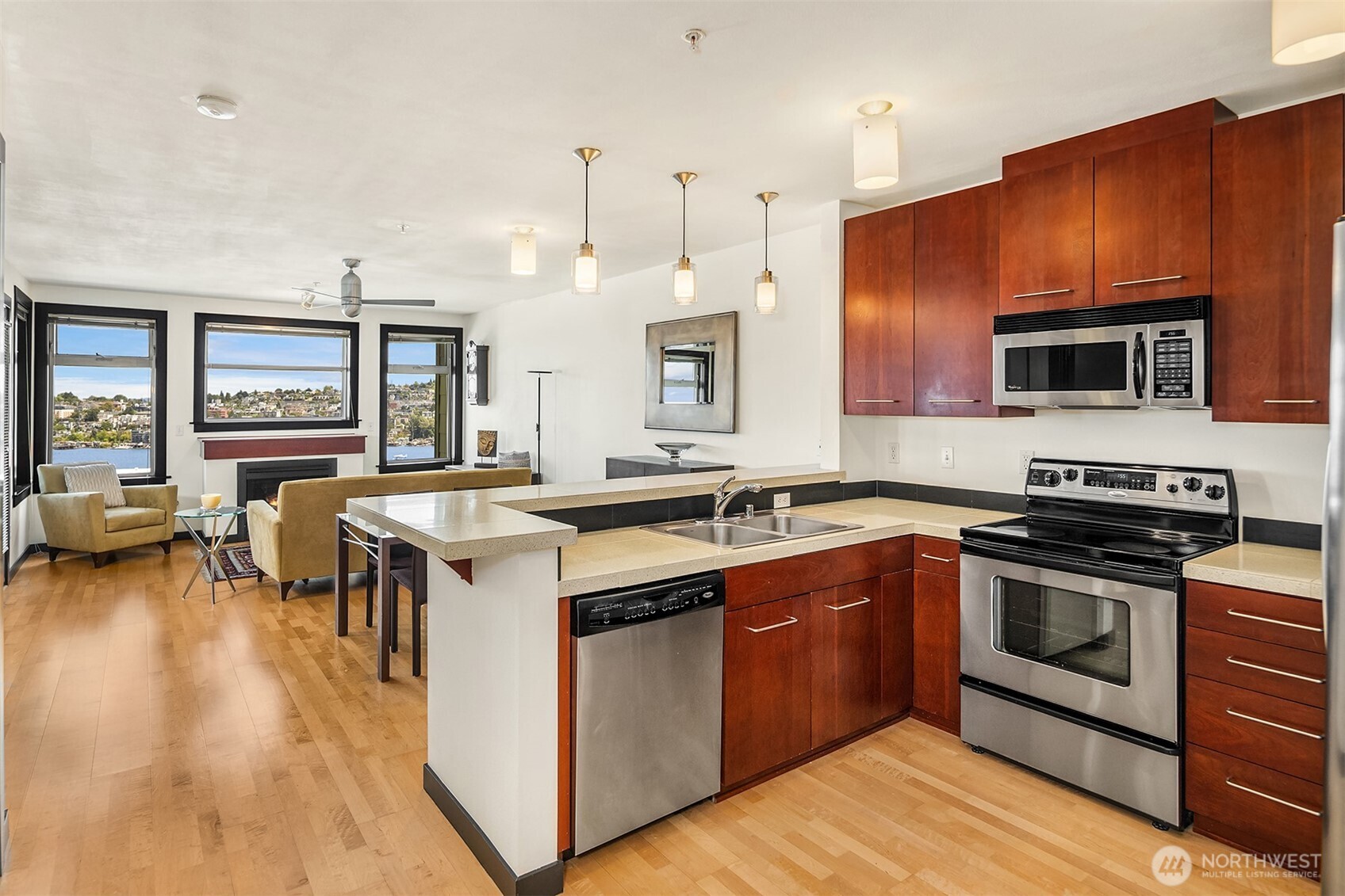 655 Crockett Street Unit: B301