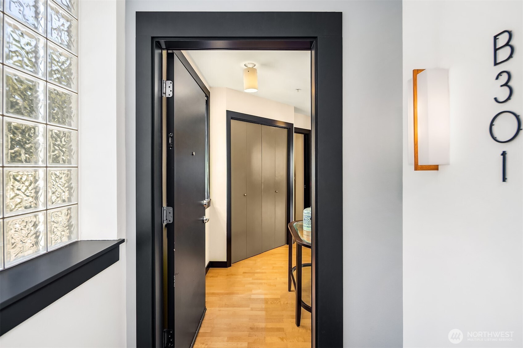 655 Crockett Street Unit: B301