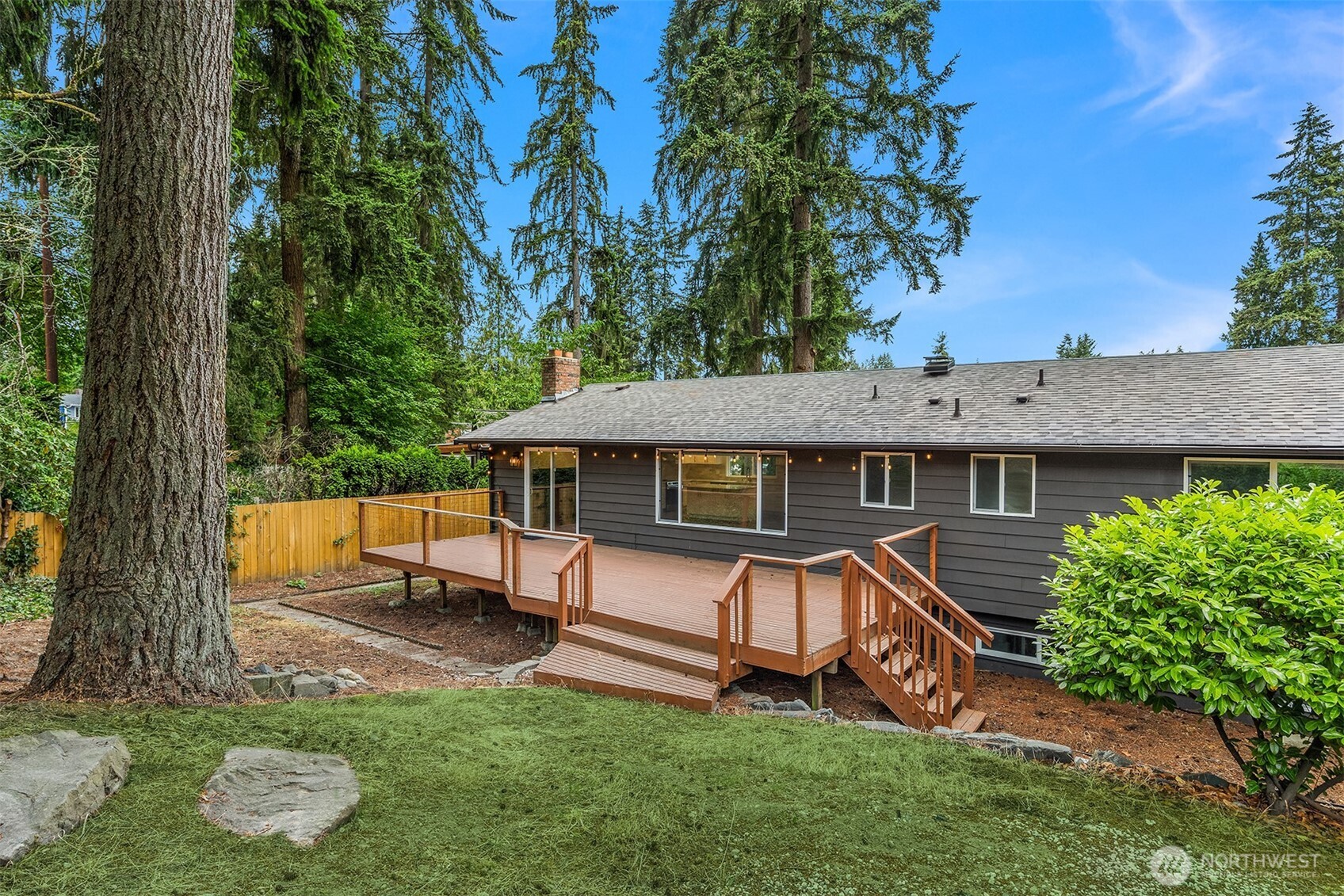 212 143rd Street SE