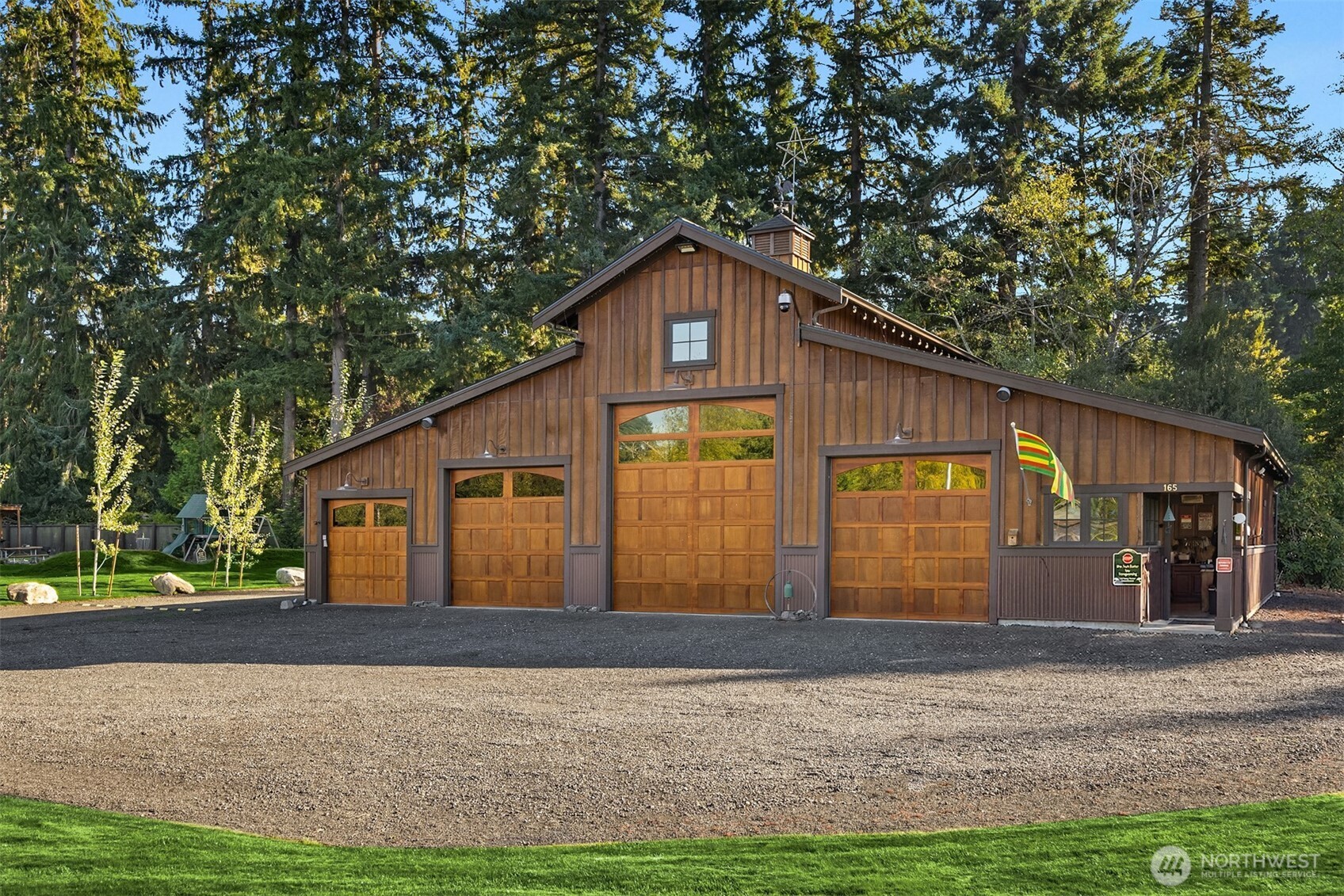 165 NE Kinman Road