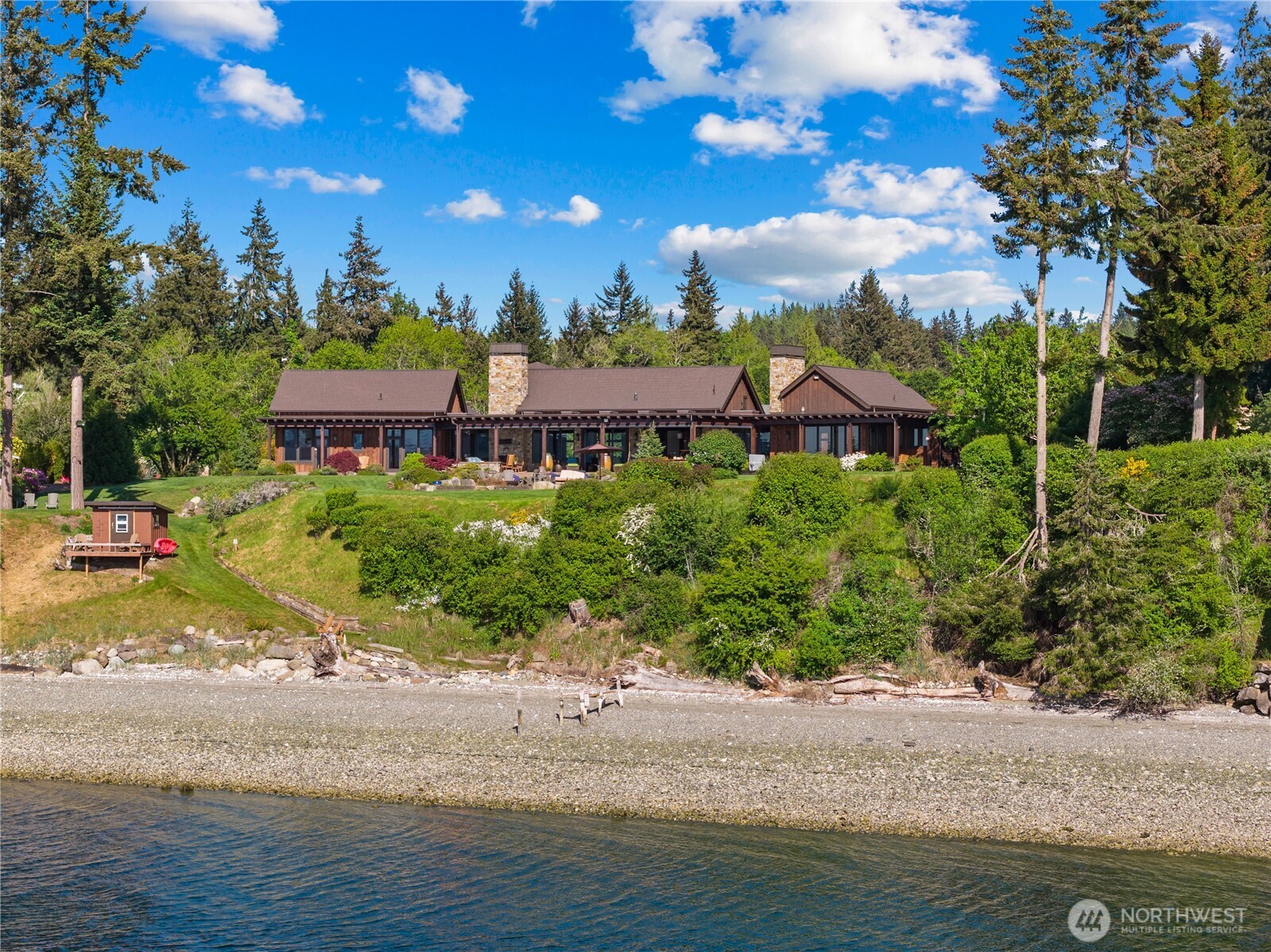 165 NE Kinman Road