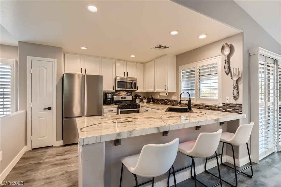 7250 Diamond Canyon Lane 204