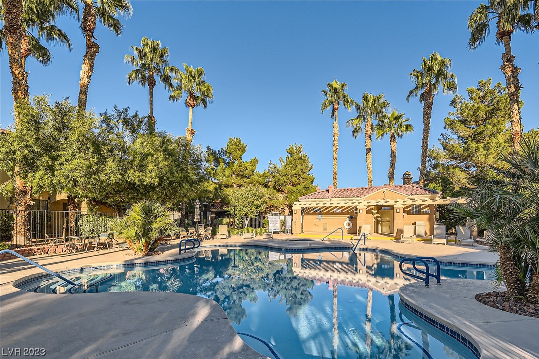 7250 Diamond Canyon Lane 204