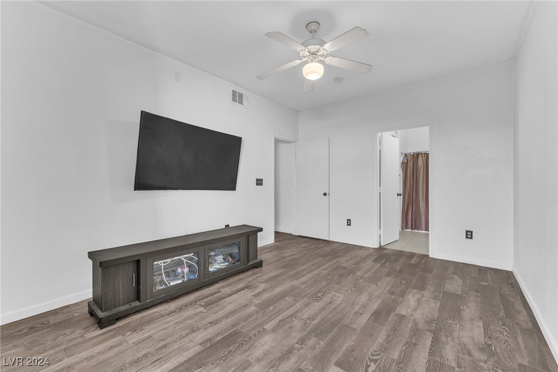 8250 North Grand Canyon Drive 2076