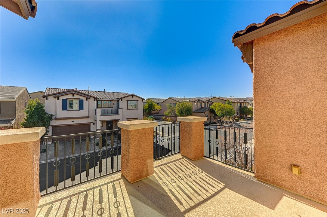 8864 Sherborne Gate Avenue